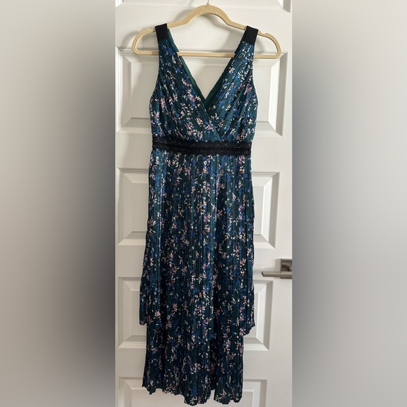 Banana Republic Grecian Sleeveless Green Floral Pleated Tiered Midi Dress 00P - Picture 2 of 9